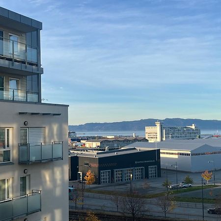 Modern And Central Apartment - Solsiden Trondheim - Up To 6 People Exterior photo